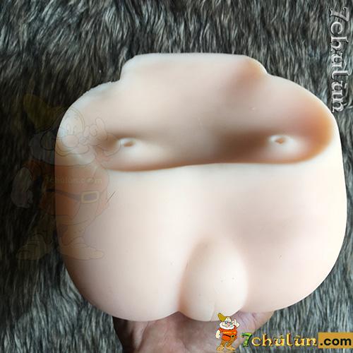 Juicy Nympho fake vagina has a sturdy base for men to press comfortably