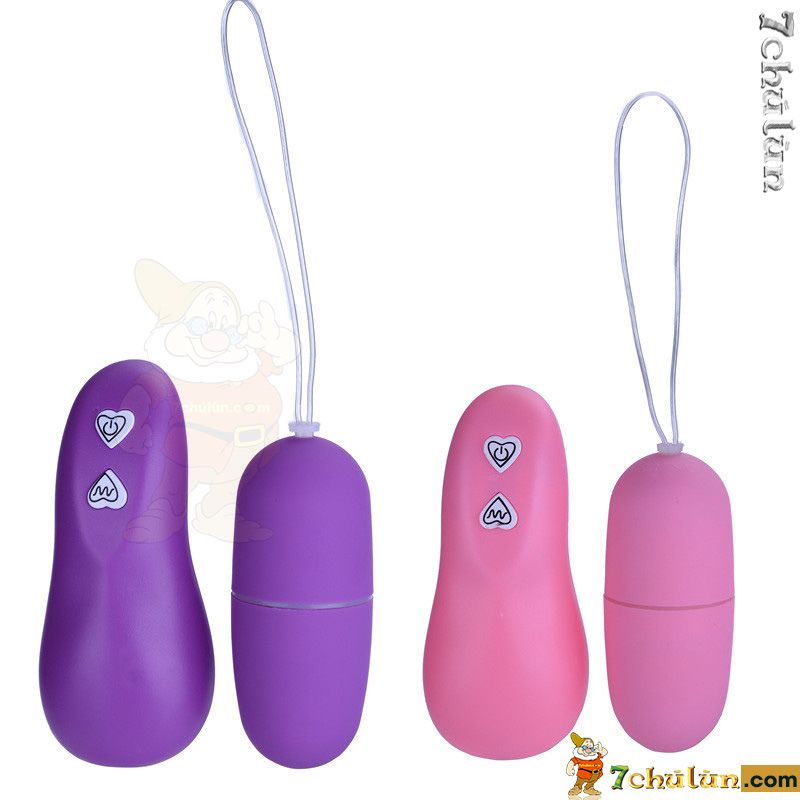 2-trung-rung-MAN-MUO-khong-day-co-hai-mau-sac