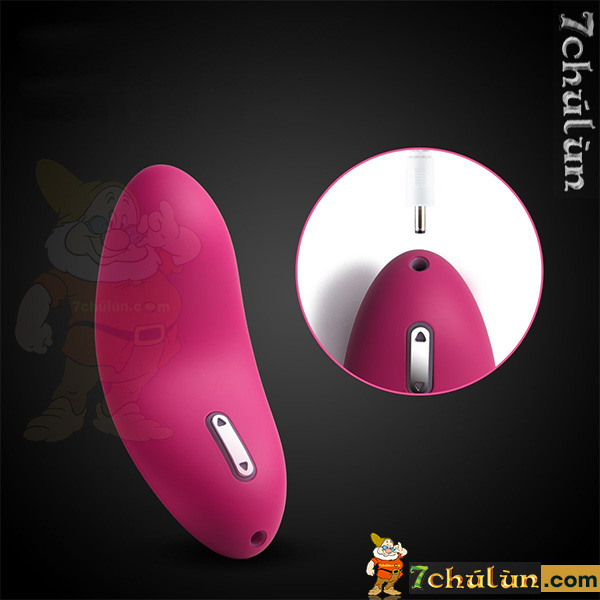 Svakom Echo premium sextoy awakens every sensitive point on her body
